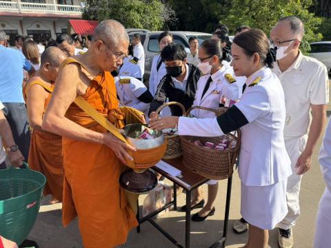 ร่วมกิจกรรมเฉลิมพระเกียรติพระบาทสมเด็จพระมงกุฎเกล้าเจ้าอยู่หัว เนื่องในโอกาสวันคล้ายวันสวรรคตครบ 100 ปี